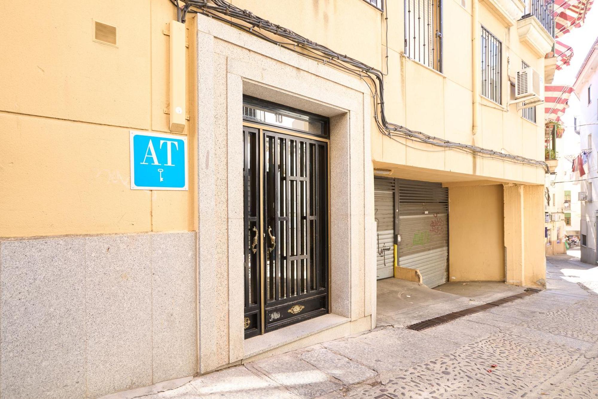 La Brisa Del Jerte By Keyhom Apartment Plasencia Exterior photo